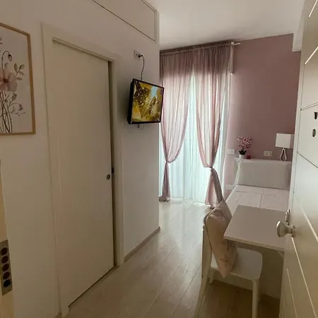 住宿加早餐酒店 Dimora Francesca 孔韦尔萨诺