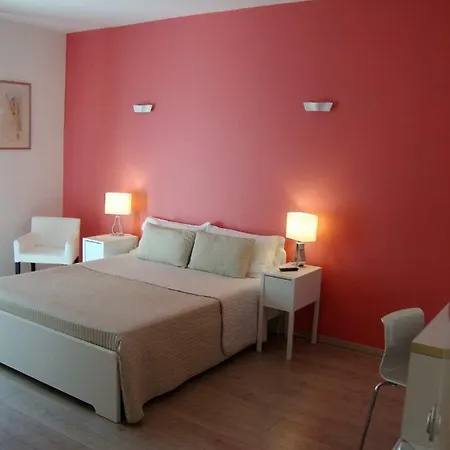 Dimora Francesca Bed & Breakfast 3*